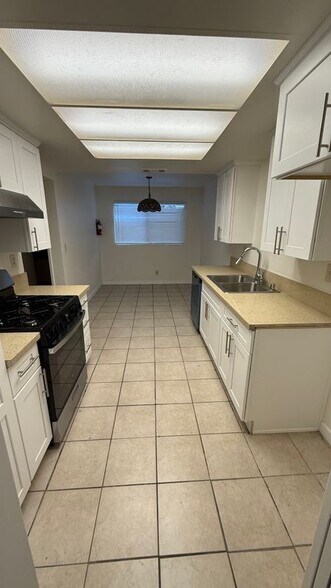 Building Photo - 1621 Gish Ave