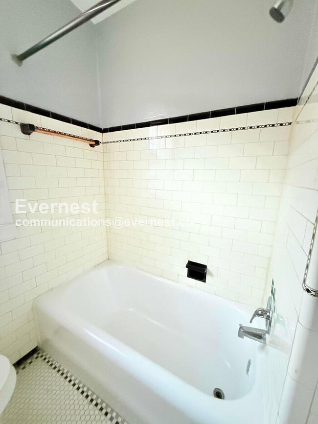 Building Photo - 4066 Tyler St