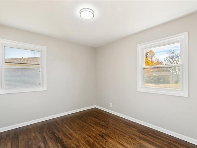 Building Photo - 411 W 46th St