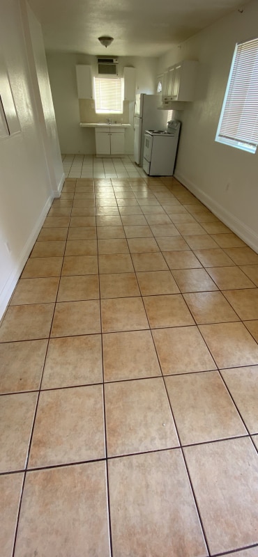 Building Photo - 329 N Glenn Ave