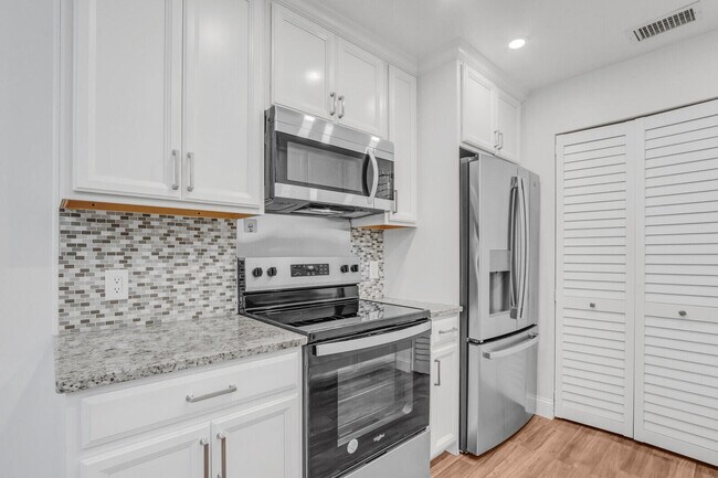 Building Photo - 200 Ocean Trail Way
