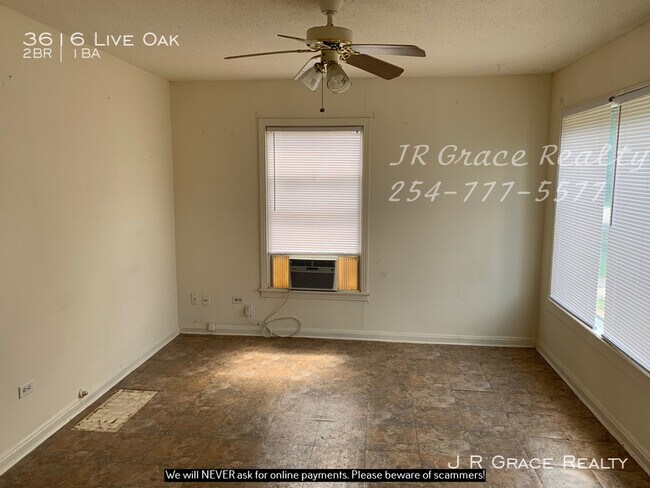 Building Photo - 3616 Live Oak