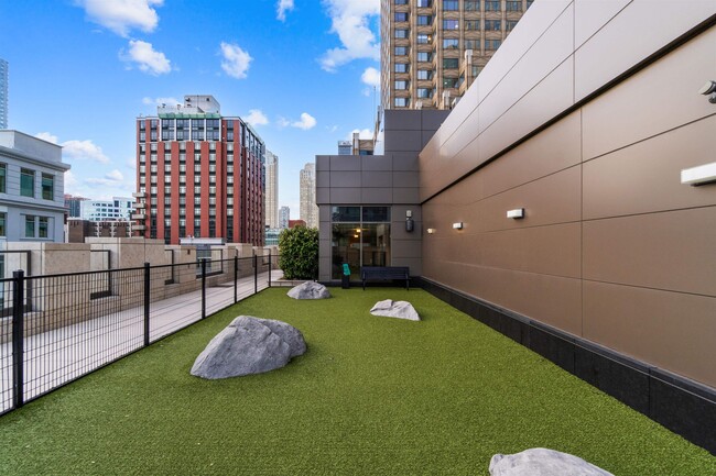 Building Photo - 99 Hudson St