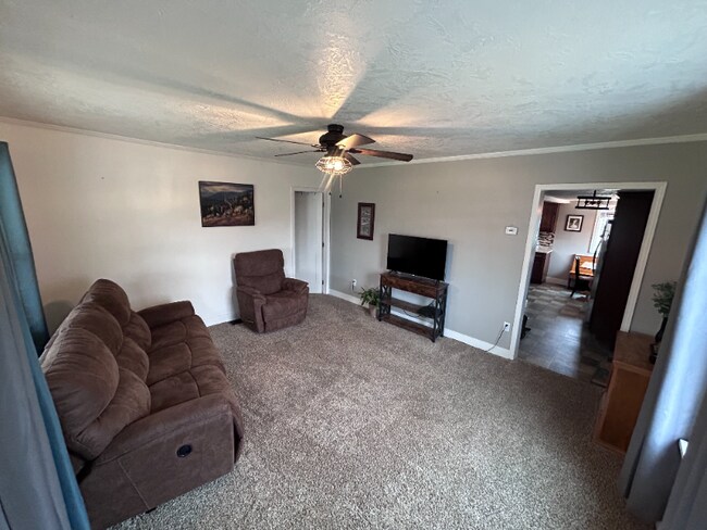 Building Photo - 200 18th St SW