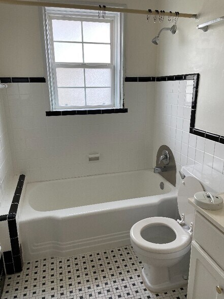 Building Photo - 41 Brighton Way