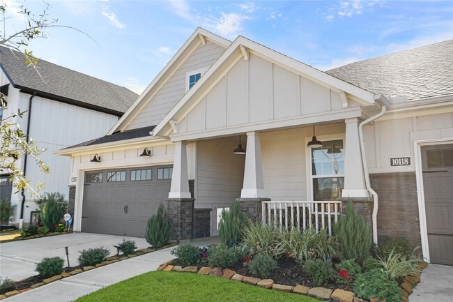 Building Photo - 10122 Water Harbor Dr