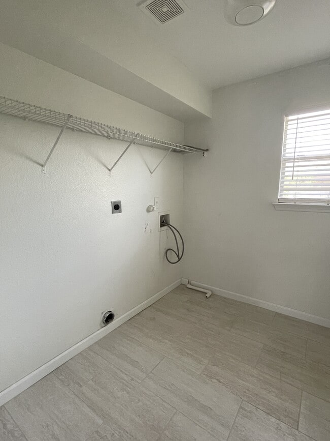 Building Photo - 6715 Gunlock Creek