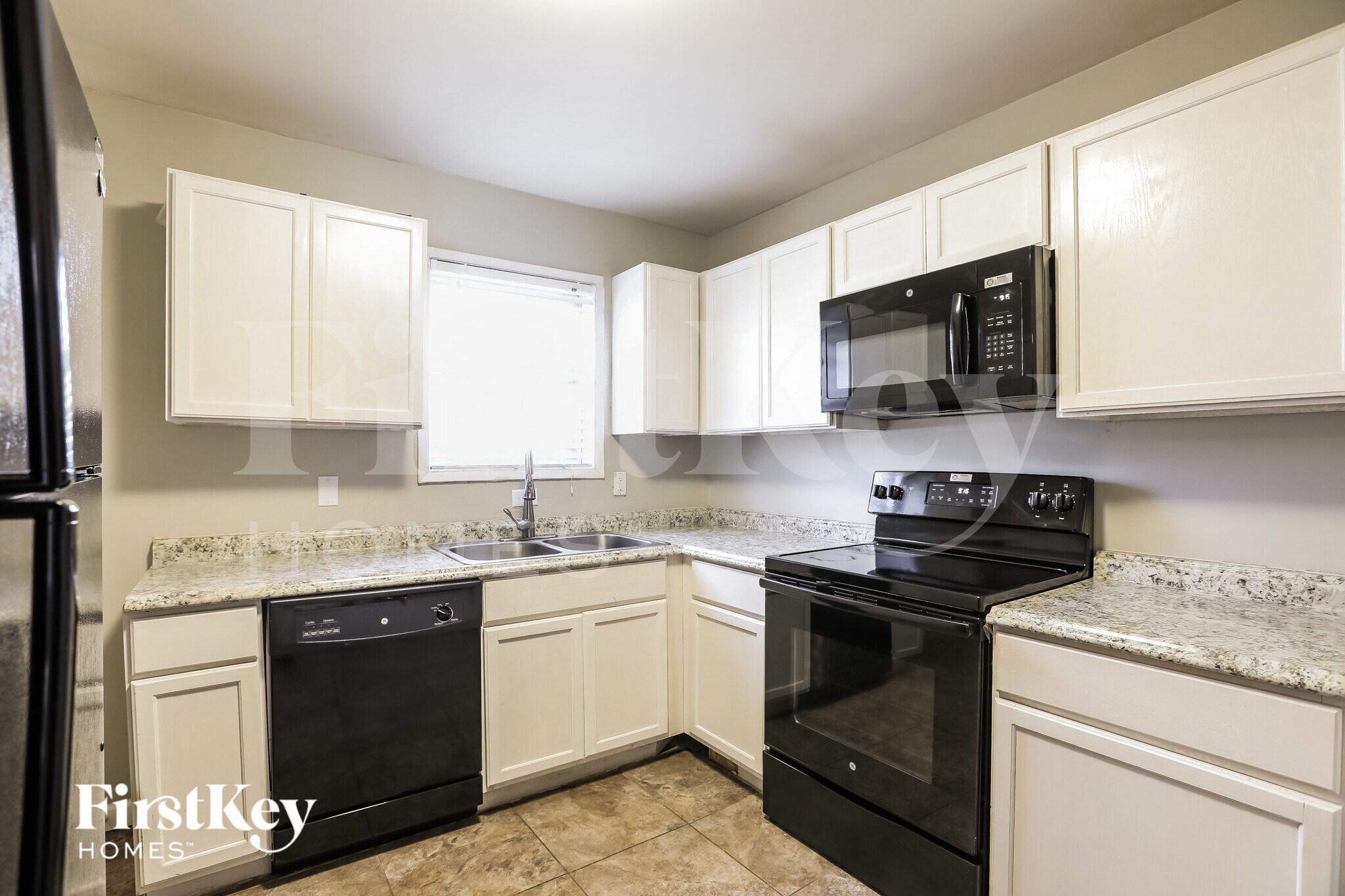 Building Photo - 5128 N Palmer Ave