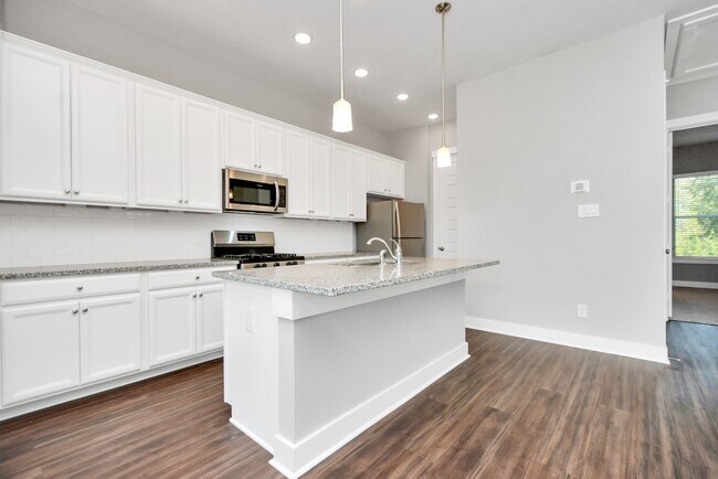 Building Photo - 708 Strawberry Pines Ct