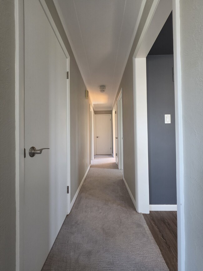 Building Photo - 3835 Lost Valley Rd SE