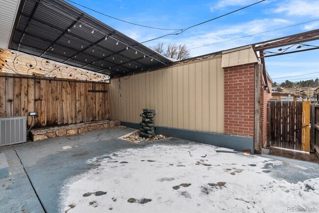 Building Photo - 638 S Youngfield Ct