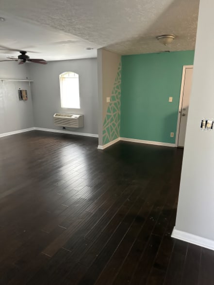 Building Photo - 5933 Duggins Cove Pl