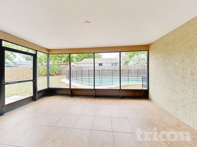 Building Photo - 818 Tarawood Ln