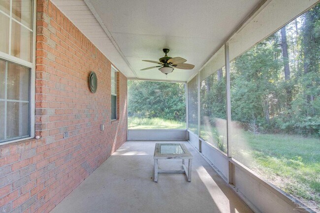 Building Photo - 174 Emmons Ln