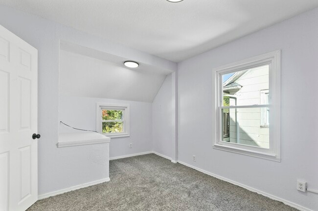 Building Photo - 1488 Craigwood Rd