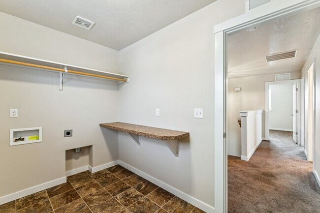 Building Photo - 2914 W Sunny Cove St