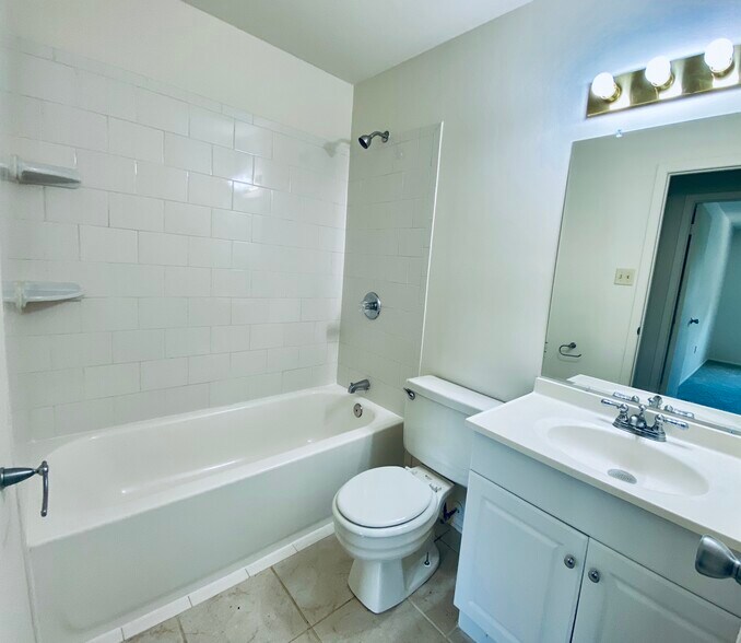 Building Photo - 10690 High Beam Ct