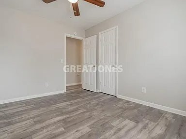 Building Photo - 213 Coachman Dr