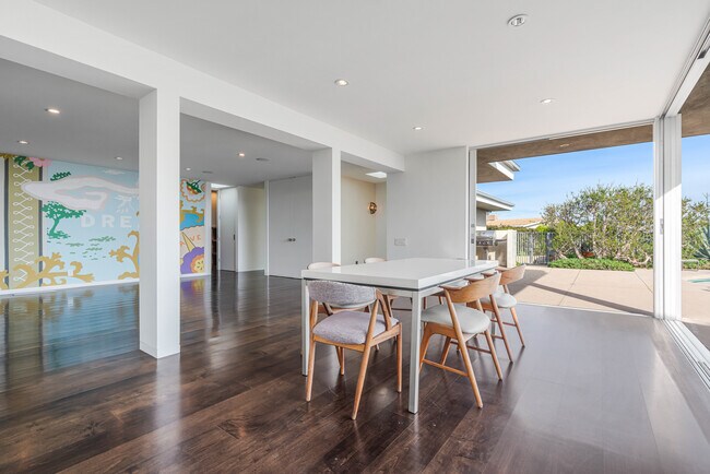 Building Photo - 686 Enchanted Way