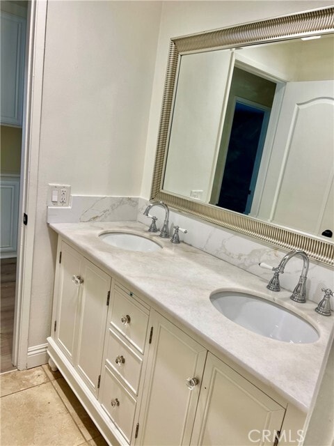 Building Photo - 10401 Garden Grove Ave