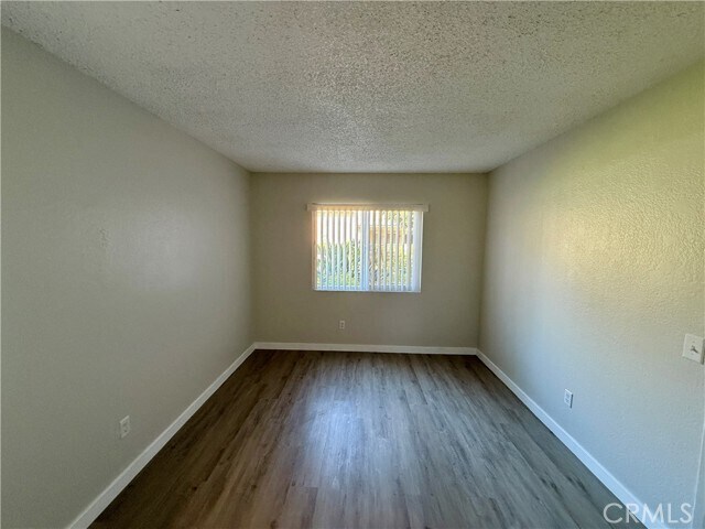 Building Photo - 3633 Oak Creek Dr