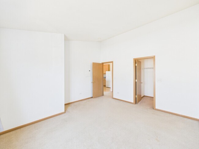 Building Photo - 917 Silverstone Dr