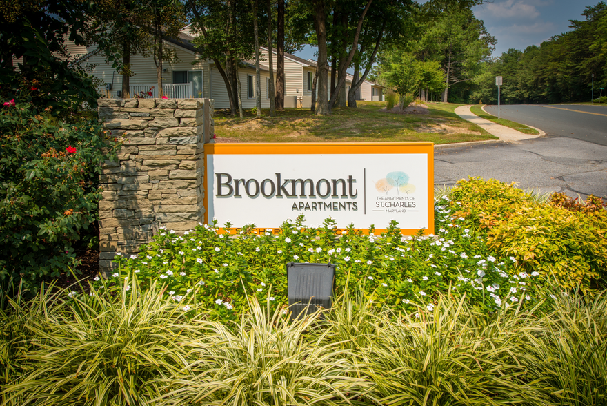 Primary Photo - Brookmont Apartments