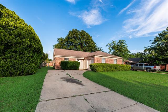 Building Photo - 7204 Shadow Bend Dr
