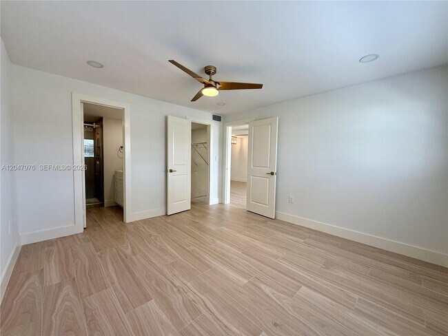 Building Photo - 8600 Sunrise Lakes Blvd