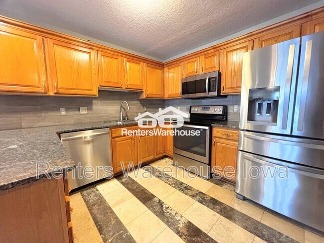 Building Photo - 10151 Sutton Pl