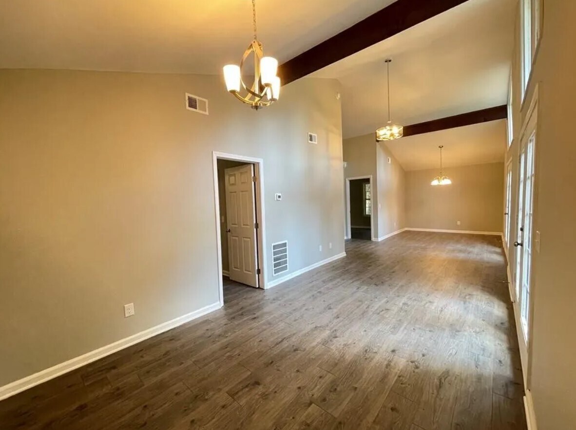 Building Photo - 1775 Peachtree Rd