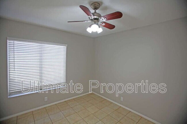 Building Photo - 7816 W Ocotillo Rd