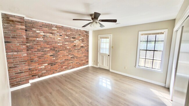 Building Photo - 379 Dove Valley Rd