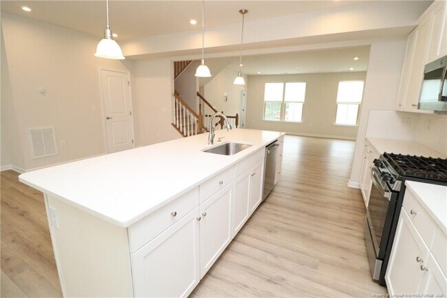 Building Photo - 1242 Channing Park Cir