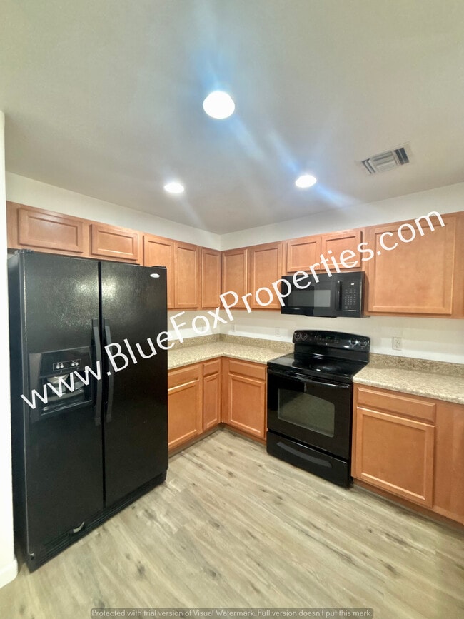 Building Photo - 10579 E Pleasant Pasture Dr