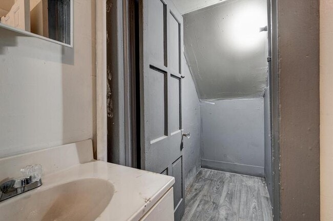 Building Photo - 189 Pennington Avenue - 1st floor