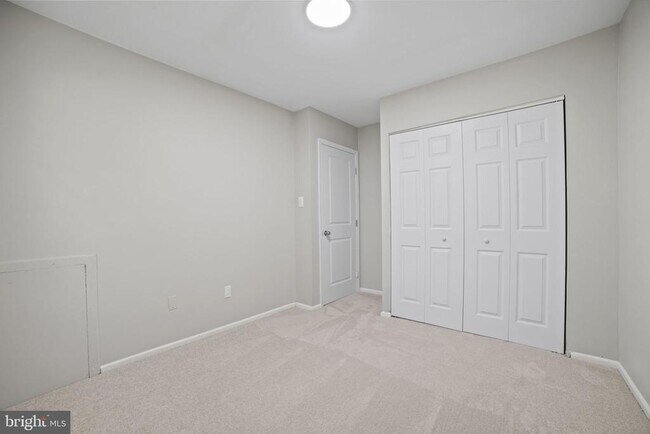 Building Photo - 9328 Humphries Dr