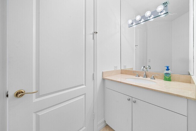 Building Photo - 550 SE Mizner Blvd