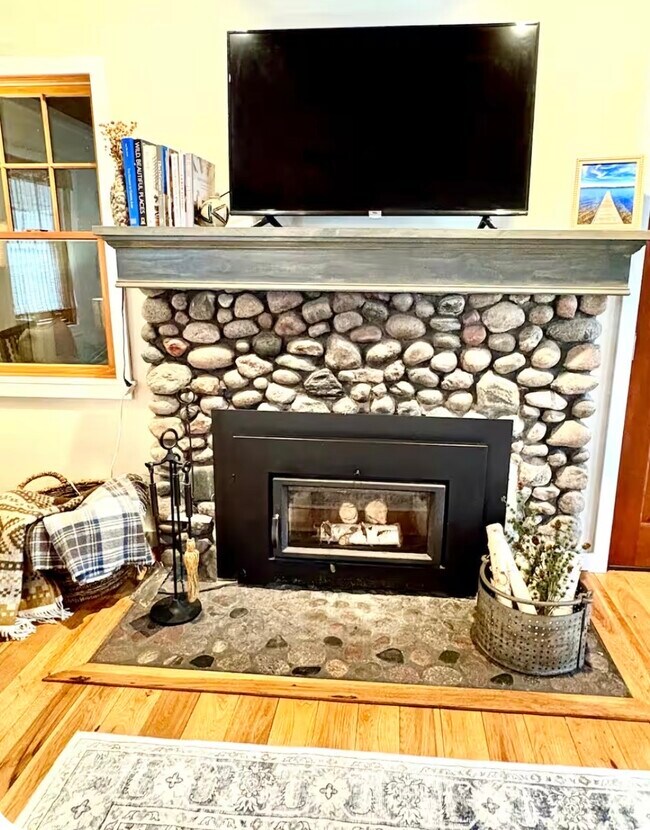 Building Photo - 239 Leonard Ct