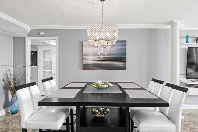 Building Photo - 2425 Presidential Way