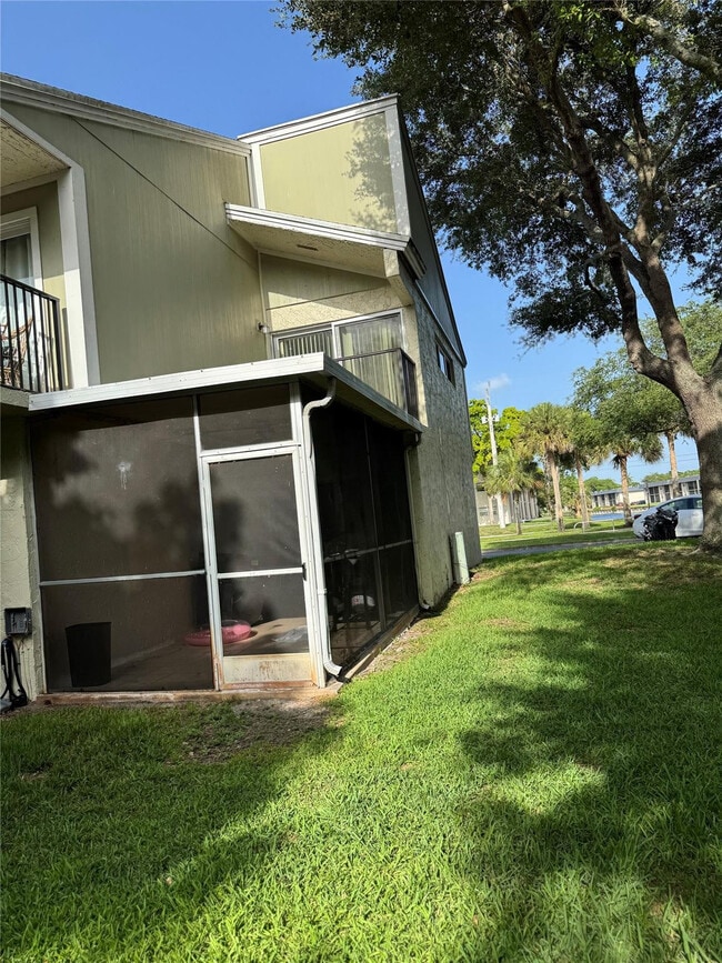 Building Photo - 8031 Lagos De Campo Blvd