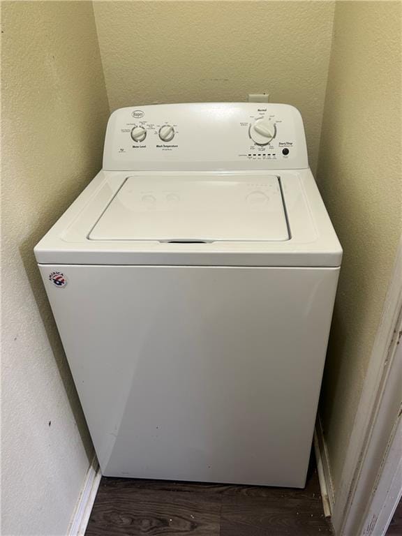 Building Photo - 1239 China Berry Ln