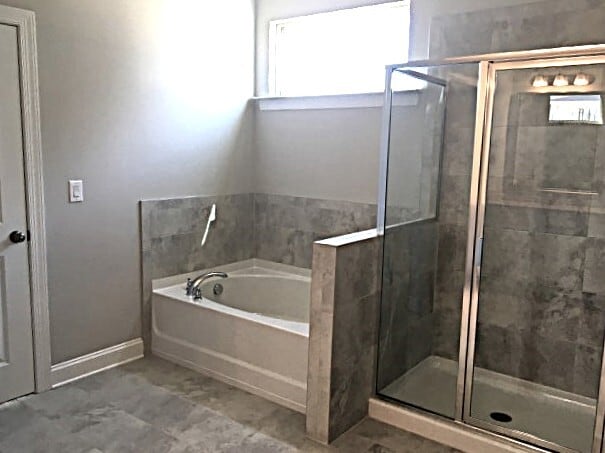 Building Photo - 1304 Oakhurst Dr