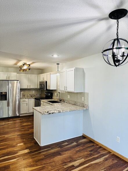 Building Photo - 7425 Wistful Vista Dr