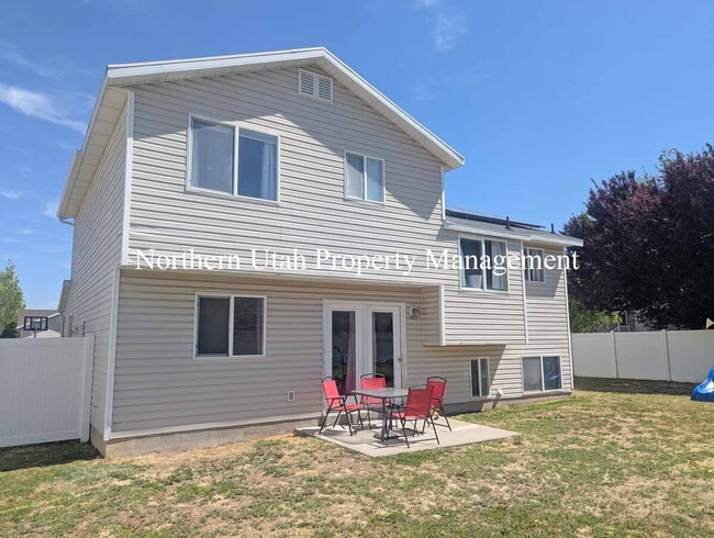 Building Photo - 3 Bed 2 Bath - HVAC