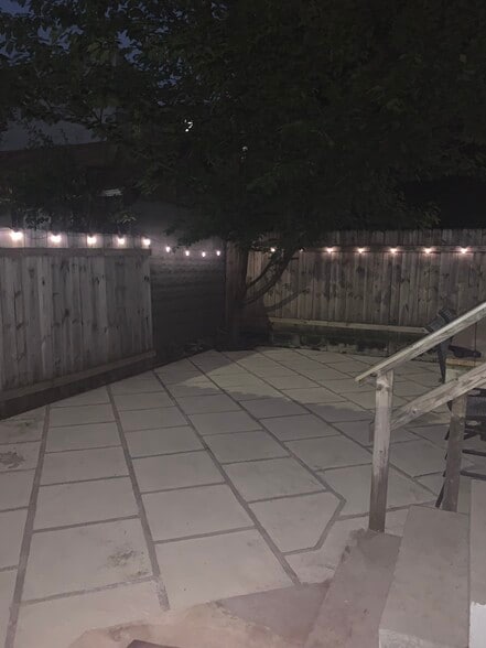 Patio - 911 Putnam St