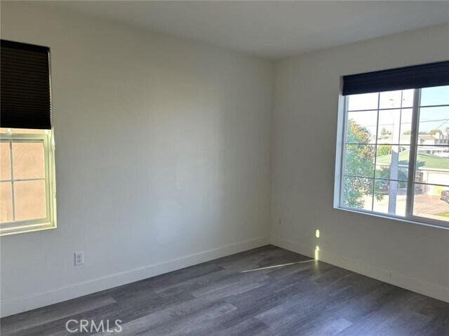 Building Photo - 5884 Silver Oaks Dr