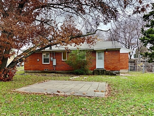 Building Photo - 307 Hillcrest Ave