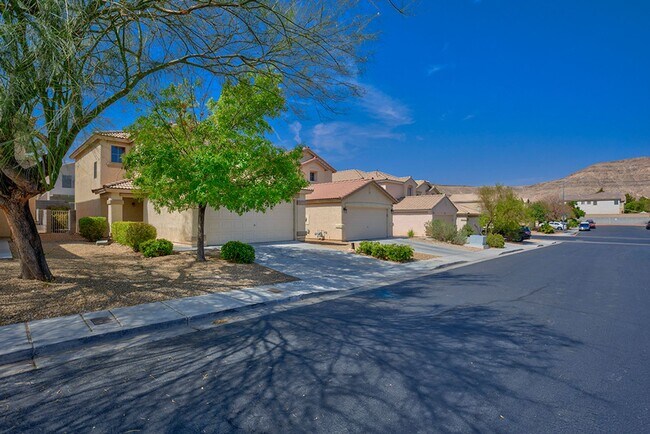 Building Photo - Status: Accepting Applications