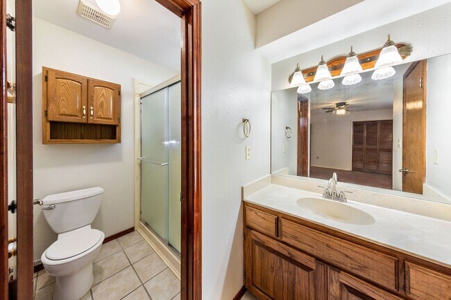 Building Photo - 57 Woodcreek Dr